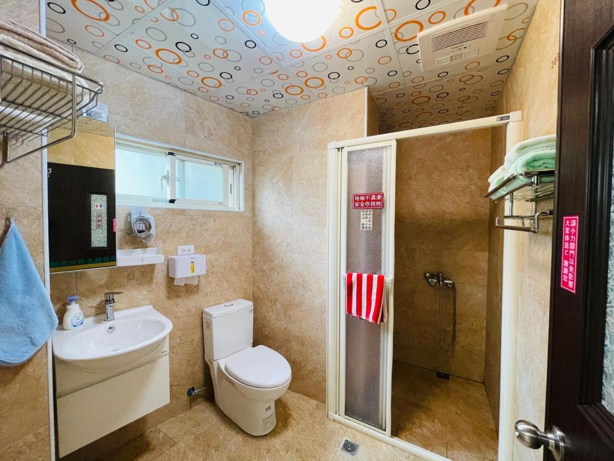 Zucuo Homestay Nangan Exteriör bild
