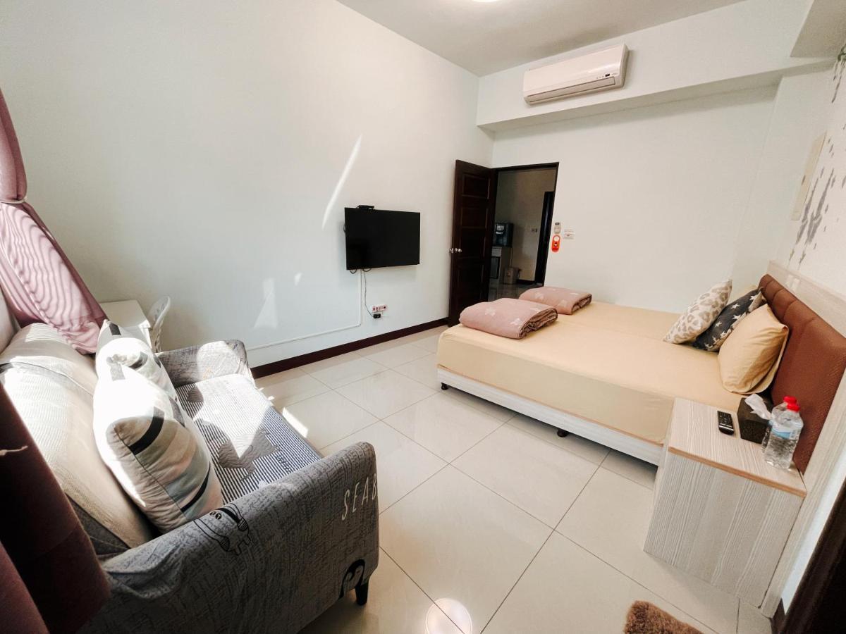 Zucuo Homestay Nangan Exteriör bild